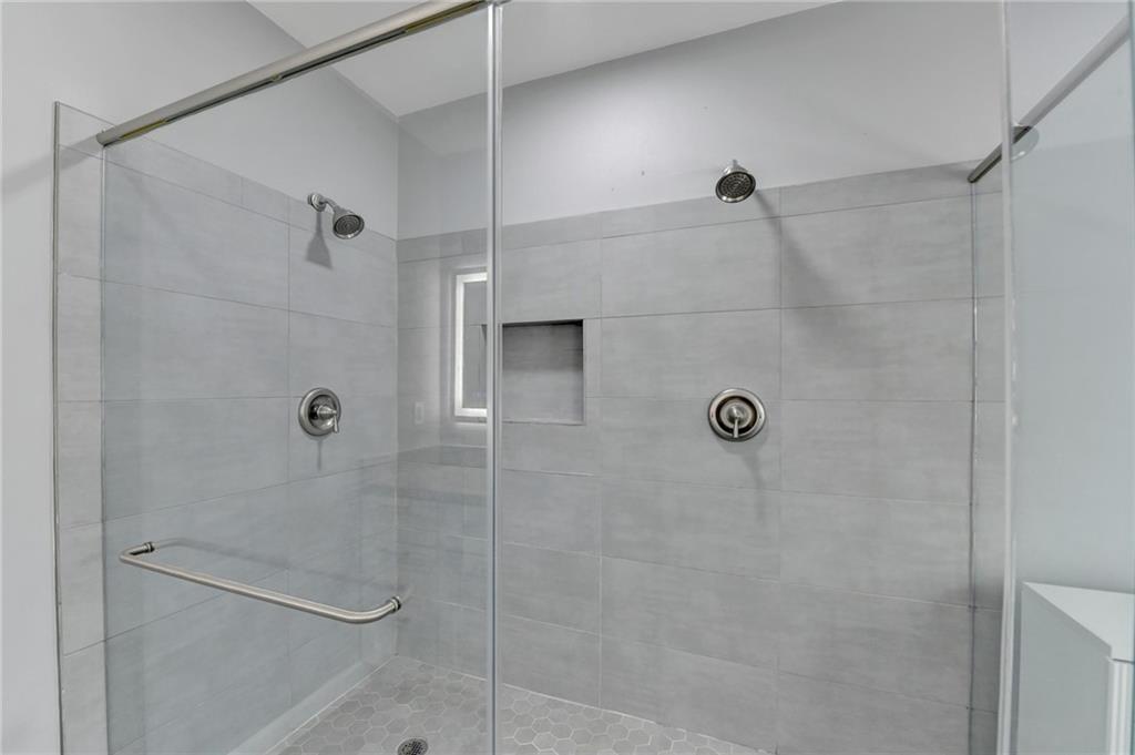 1464 Justin Drive