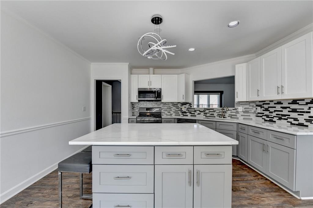 1464 Justin Drive