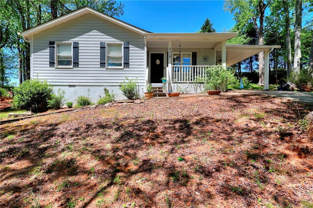 679 Suwanee Court
