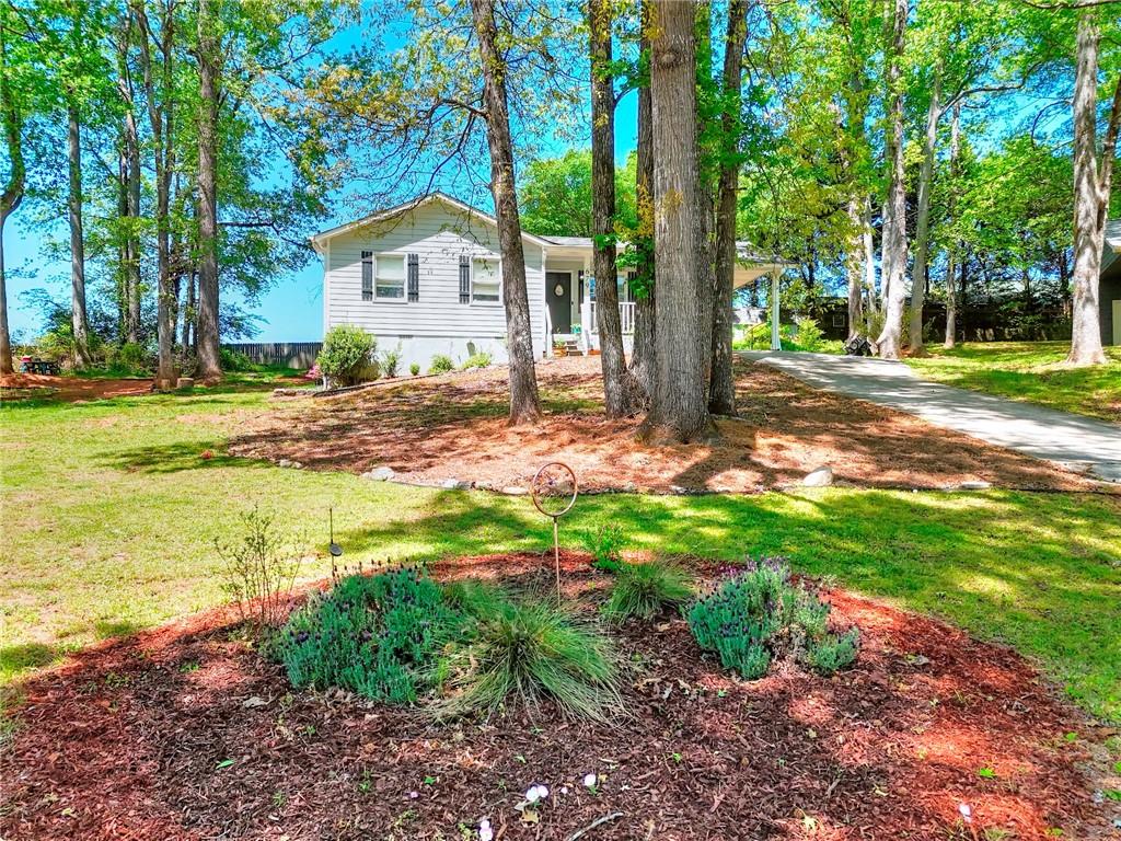 679 Suwanee Court