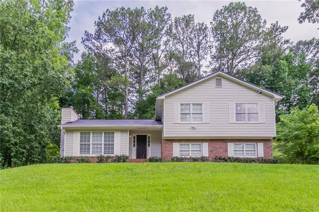 803 Cedar Lake Drive SE