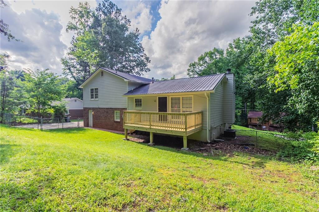 803 Cedar Lake Drive SE