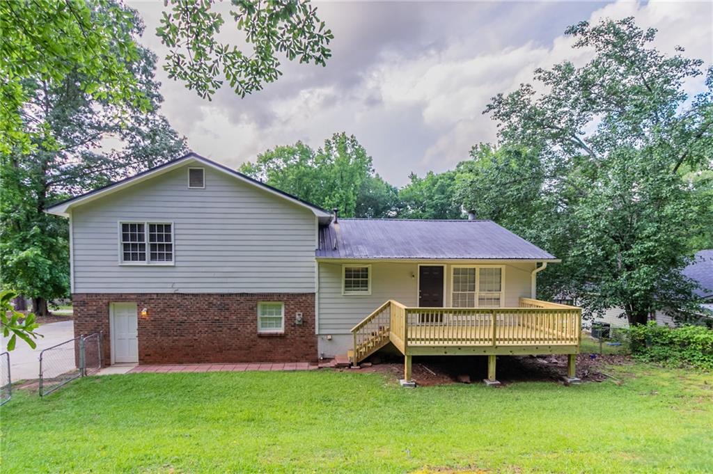 803 Cedar Lake Drive SE
