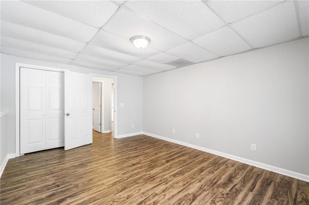 23 Meadowbridge Drive SW
