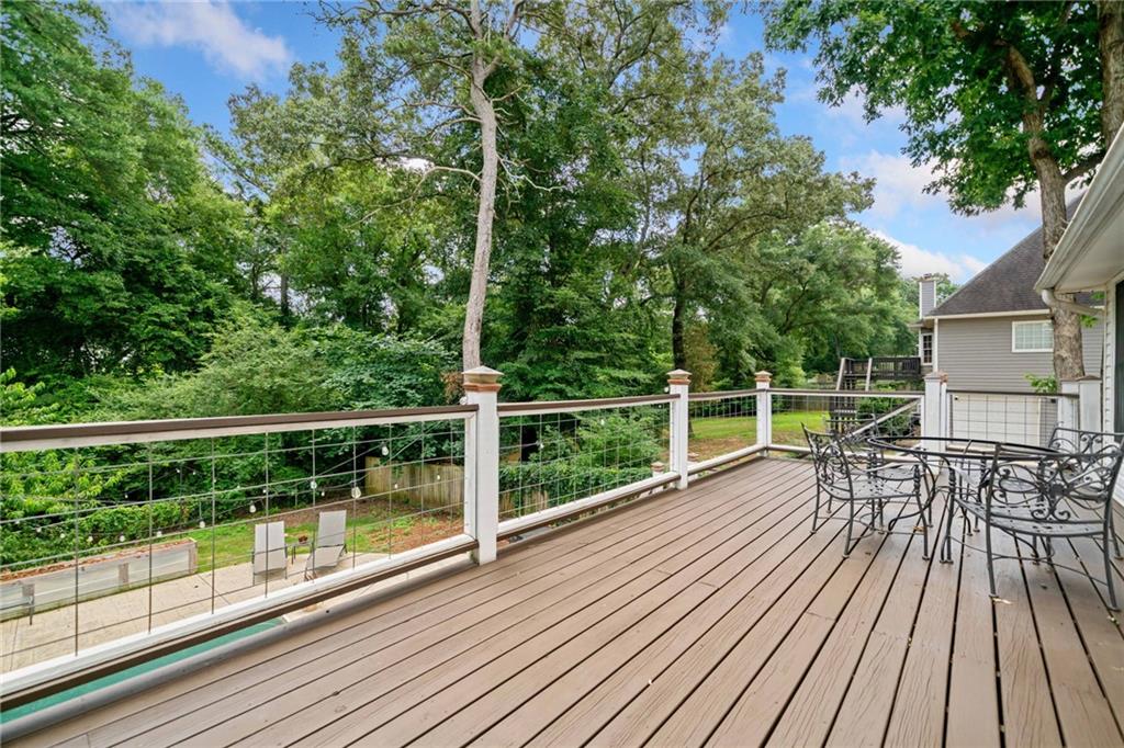 23 Meadowbridge Drive SW