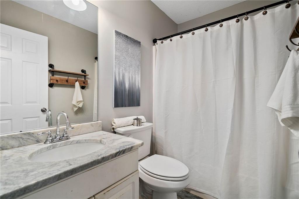 23 Meadowbridge Drive SW