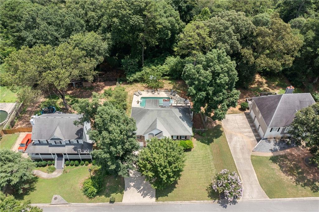 23 Meadowbridge Drive SW