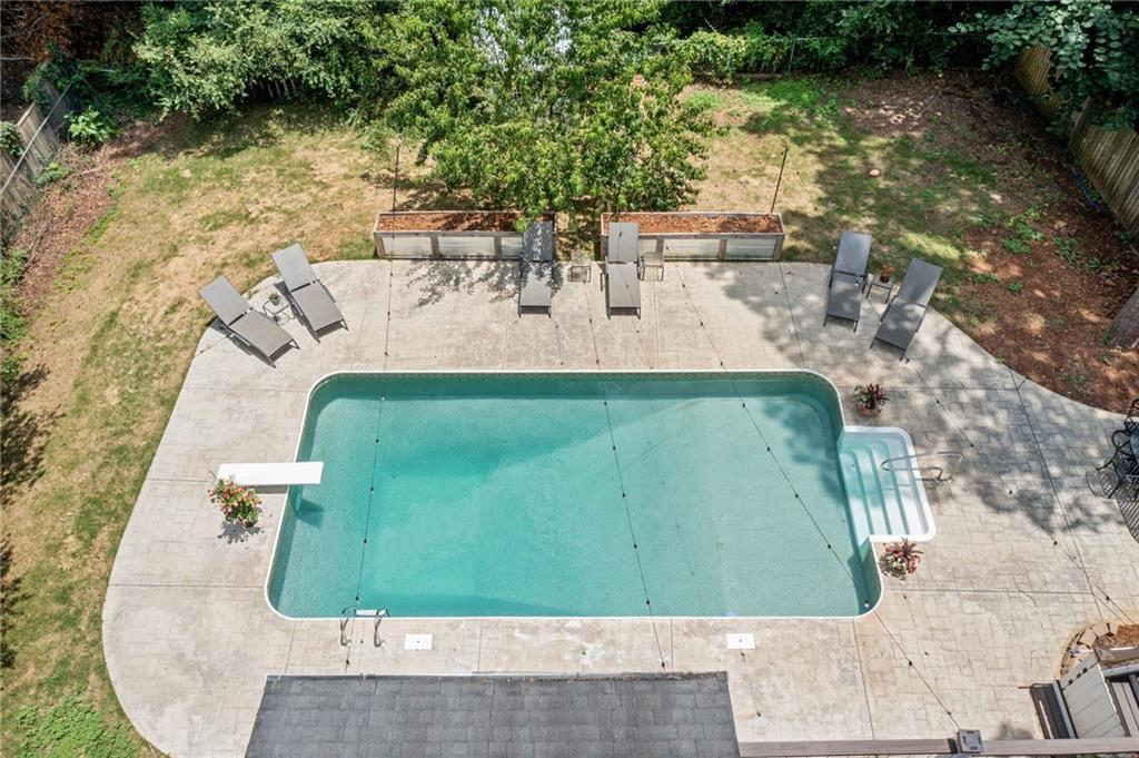 23 Meadowbridge Drive SW