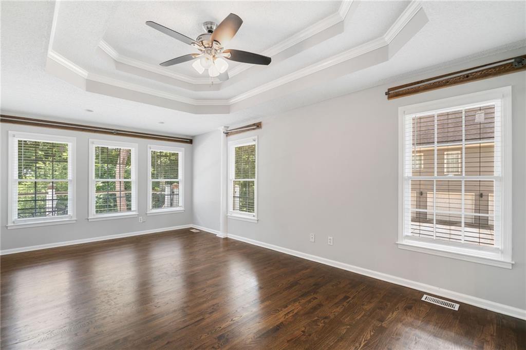 23 Meadowbridge Drive SW