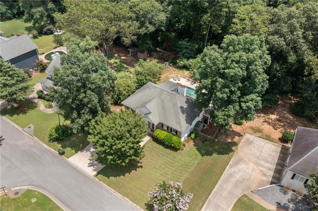 23 Meadowbridge Drive SW