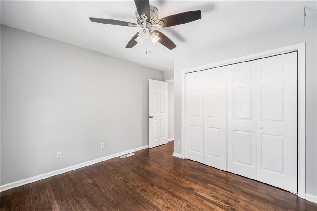 23 Meadowbridge Drive SW