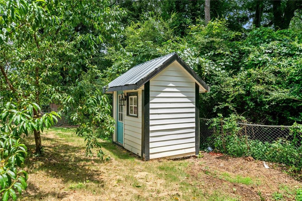 23 Meadowbridge Drive SW
