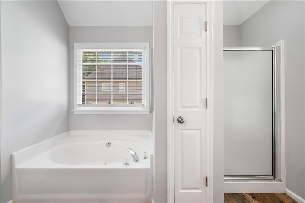 23 Meadowbridge Drive SW