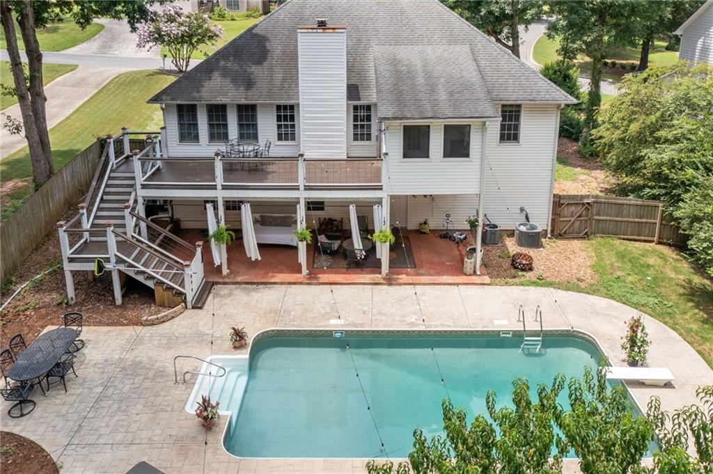 23 Meadowbridge Drive SW
