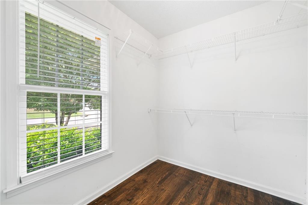 23 Meadowbridge Drive SW