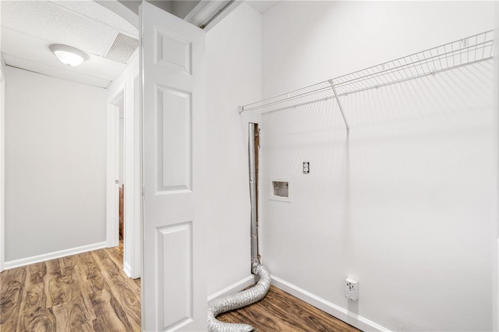 23 Meadowbridge Drive SW