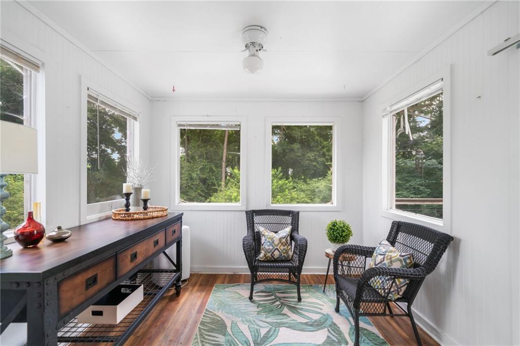 23 Meadowbridge Drive SW