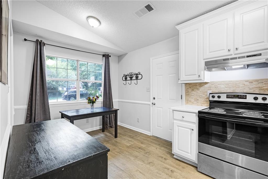 1180 AUSTIN Court