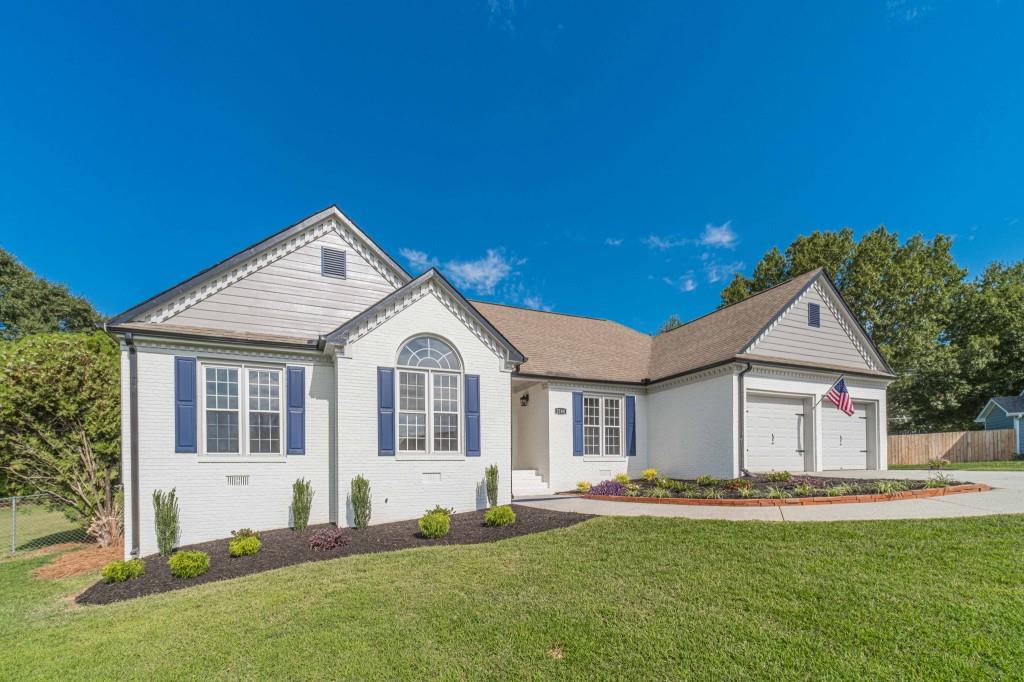 2180 Appleton Circle