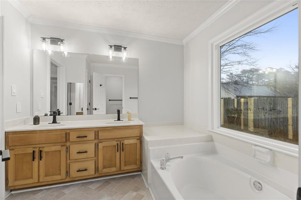 3142 Garmon Oak Court