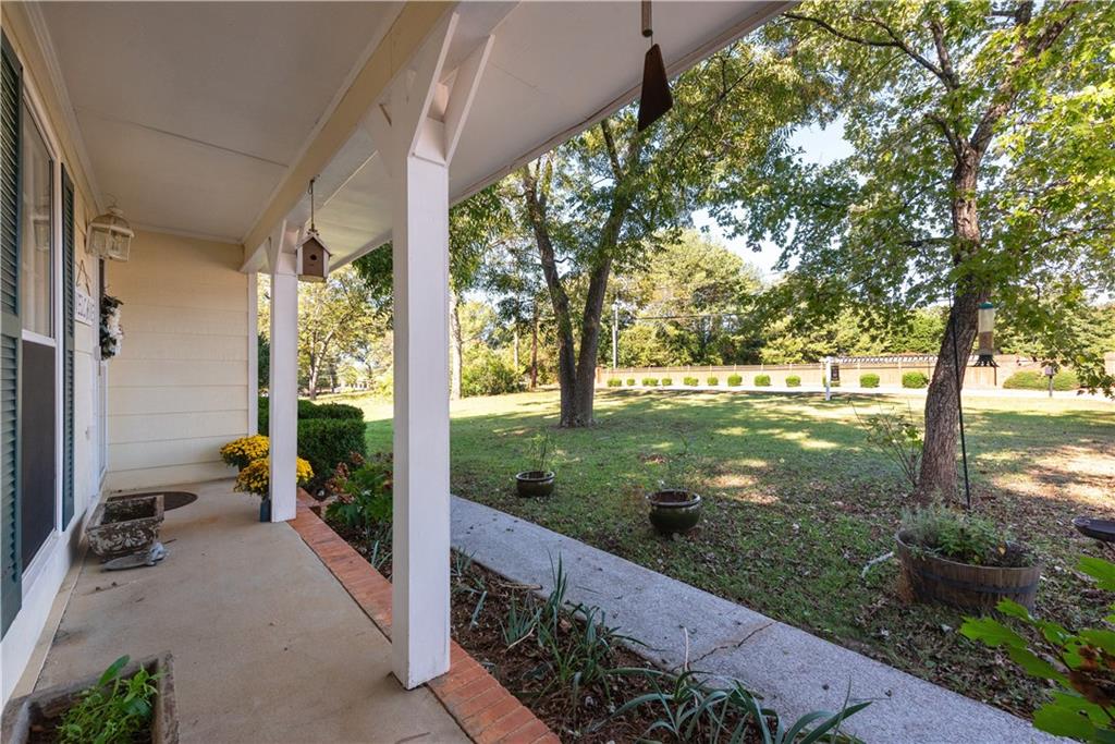 2598 Mountain View Road