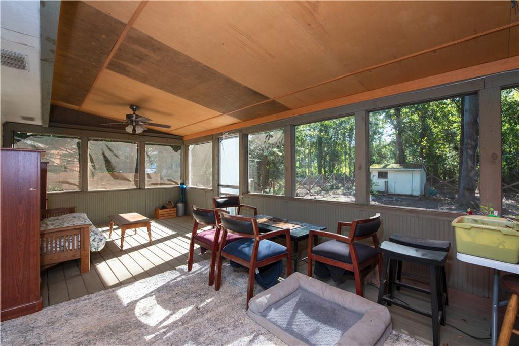 2598 Mountain View Road