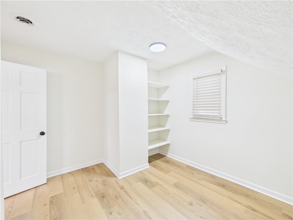 1400 Fieldgreen Overlook