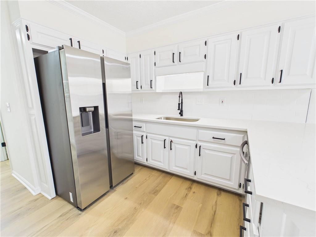 1400 Fieldgreen Overlook
