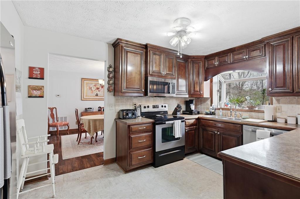 5730 Garden Walk