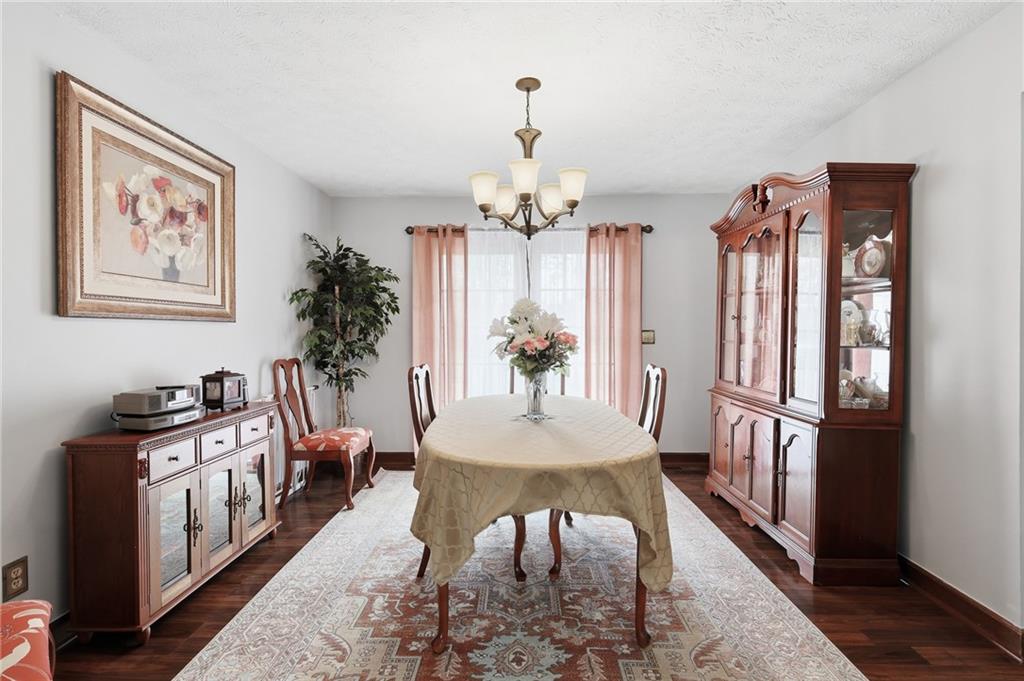 5730 Garden Walk