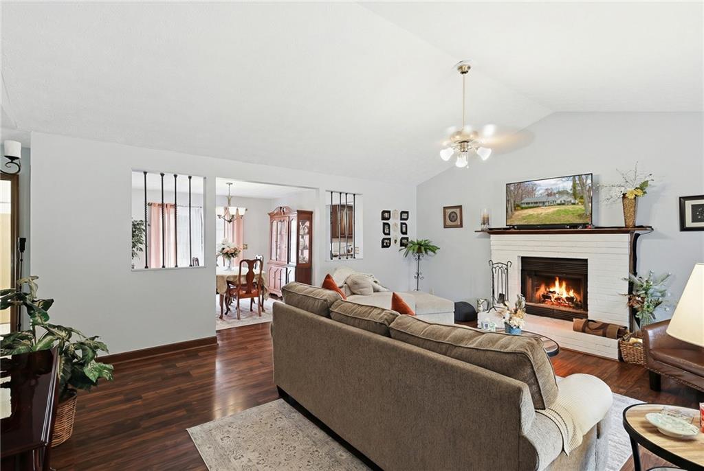 5730 Garden Walk