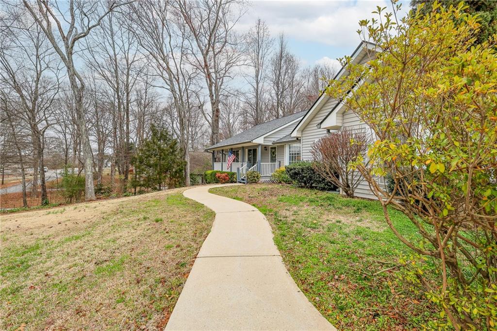 5730 Garden Walk