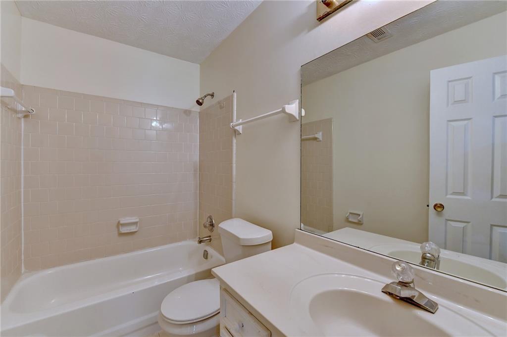 1447 Watsons Place