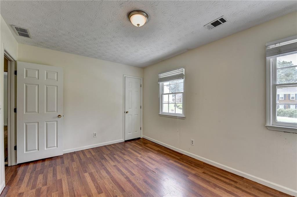 1447 Watsons Place