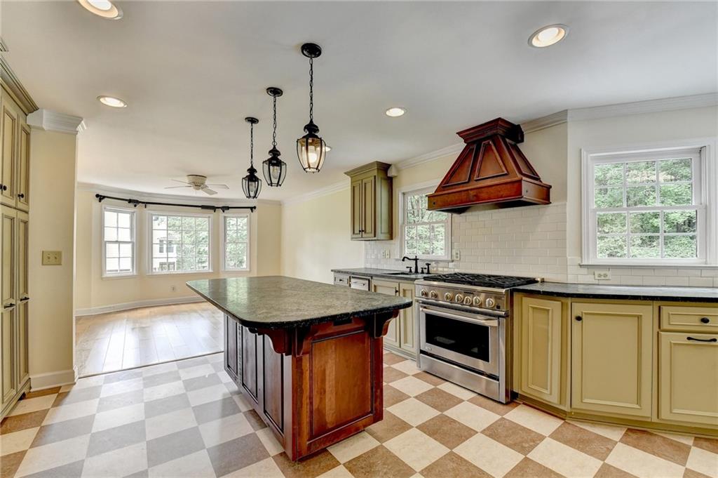 1447 Watsons Place