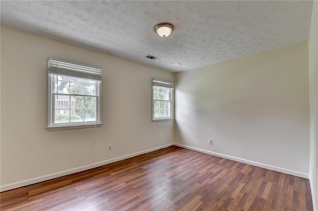 1447 Watsons Place