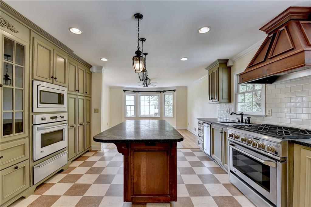 1447 Watsons Place