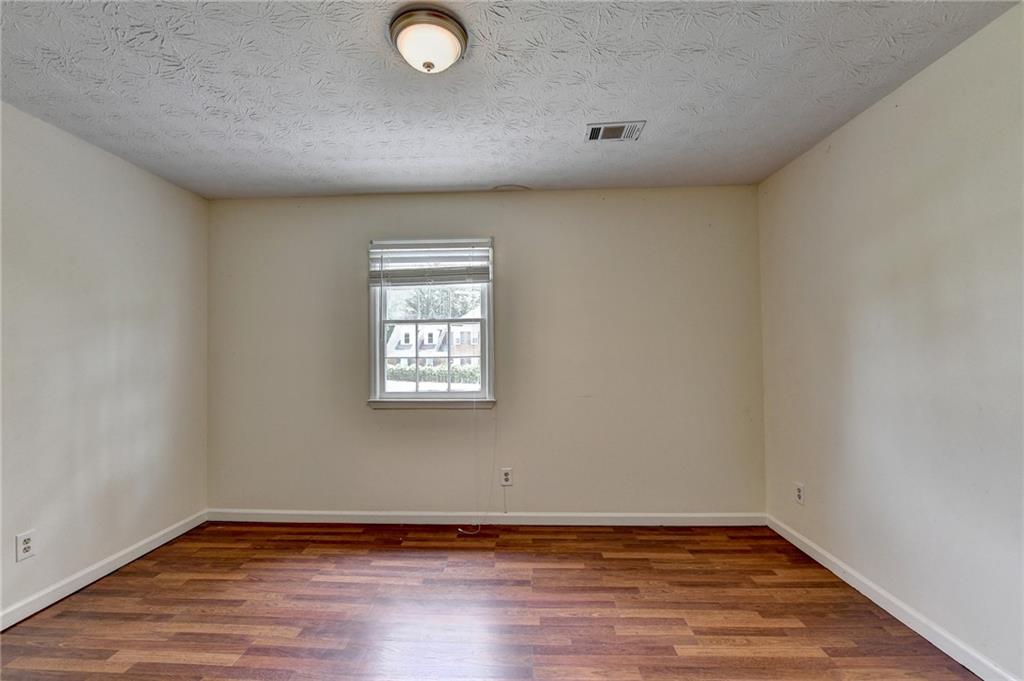 1447 Watsons Place