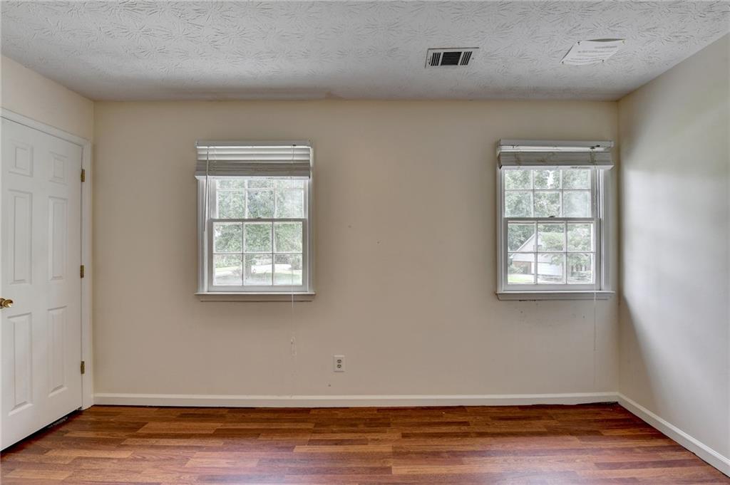 1447 Watsons Place