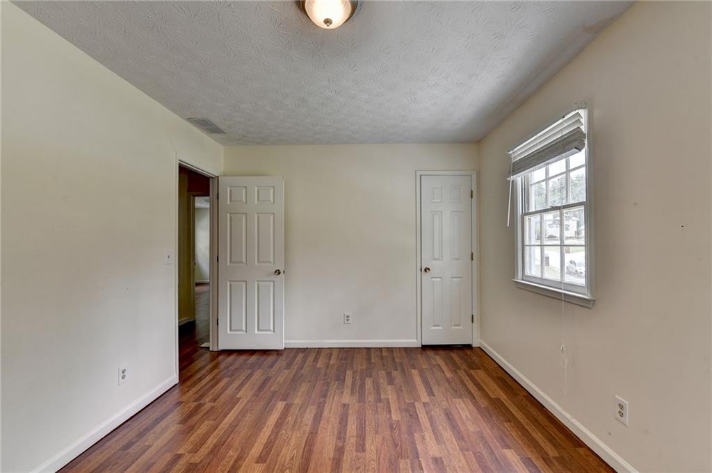 1447 Watsons Place