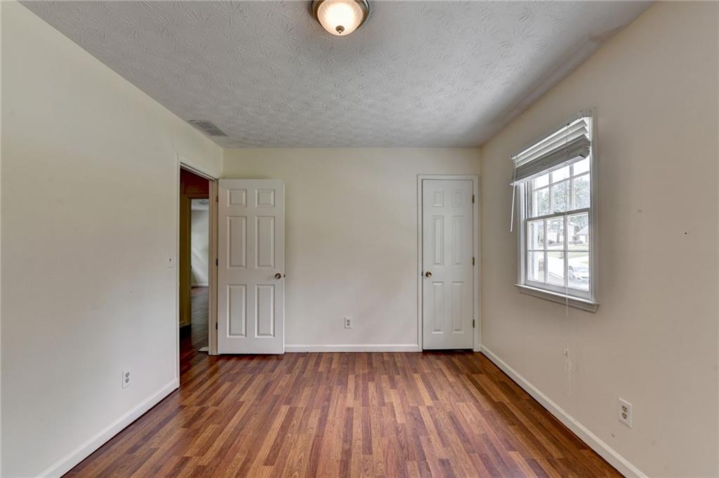1447 Watsons Place