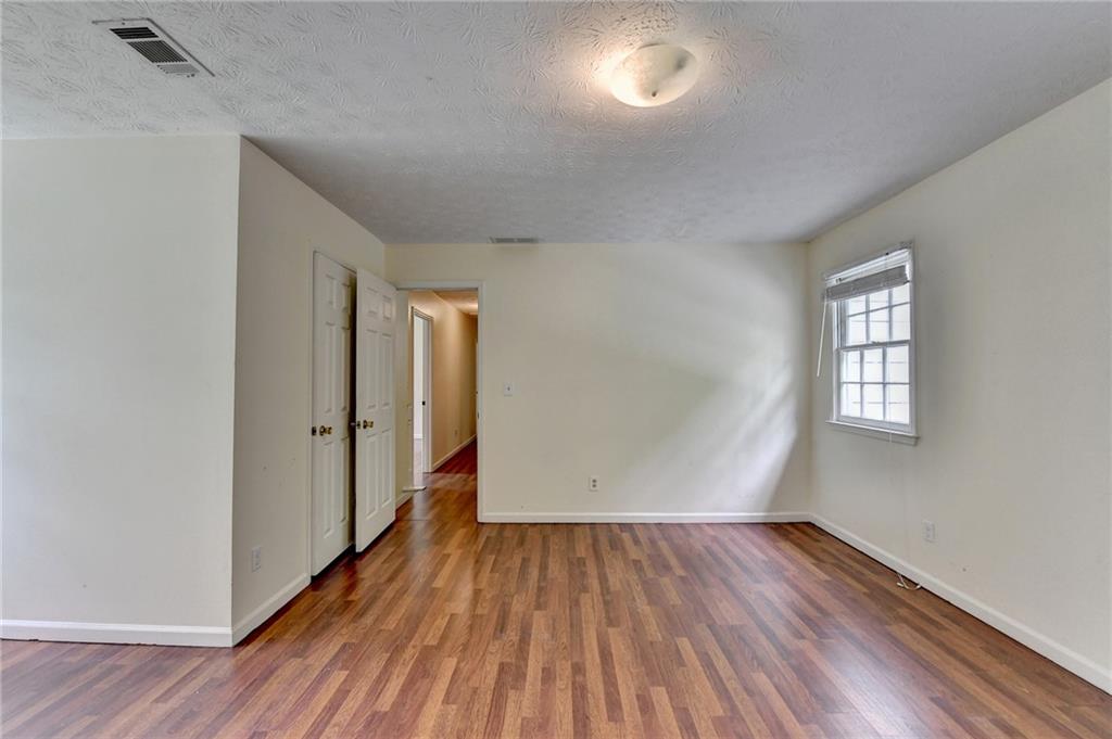 1447 Watsons Place
