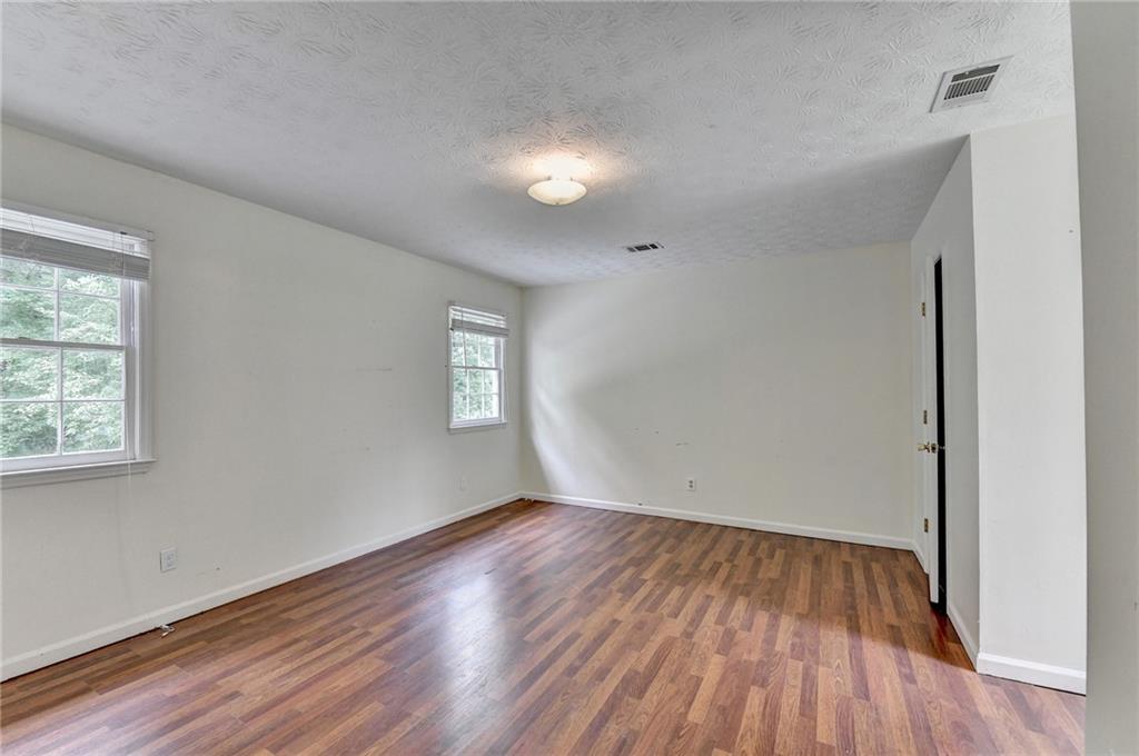 1447 Watsons Place