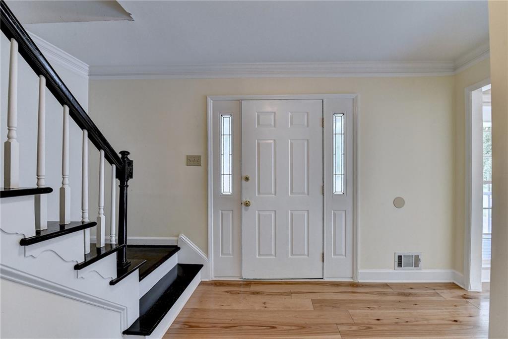 1447 Watsons Place