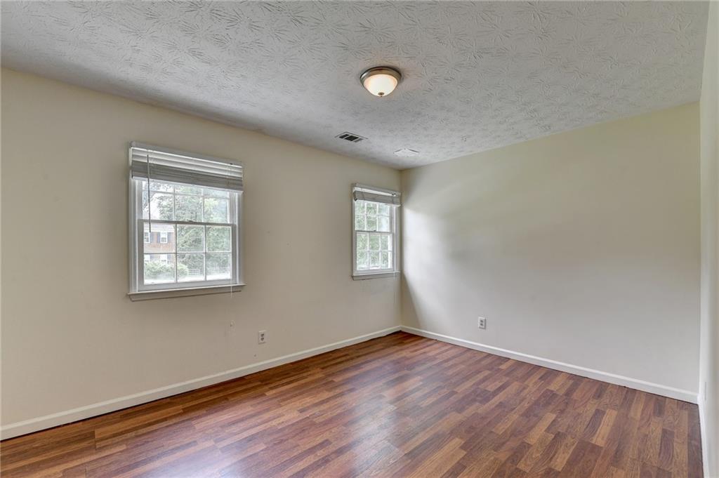 1447 Watsons Place