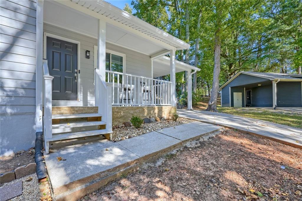679 Suwanee Court NW