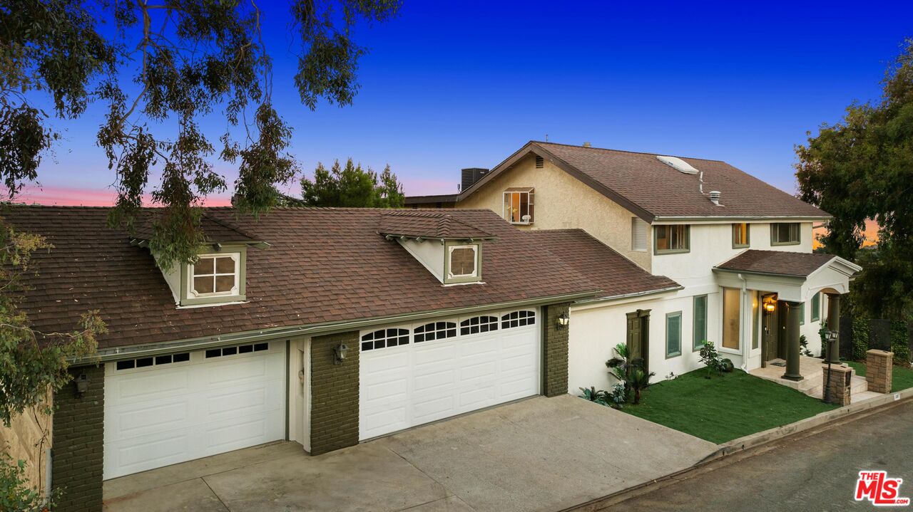 1300 Linda Flora Dr