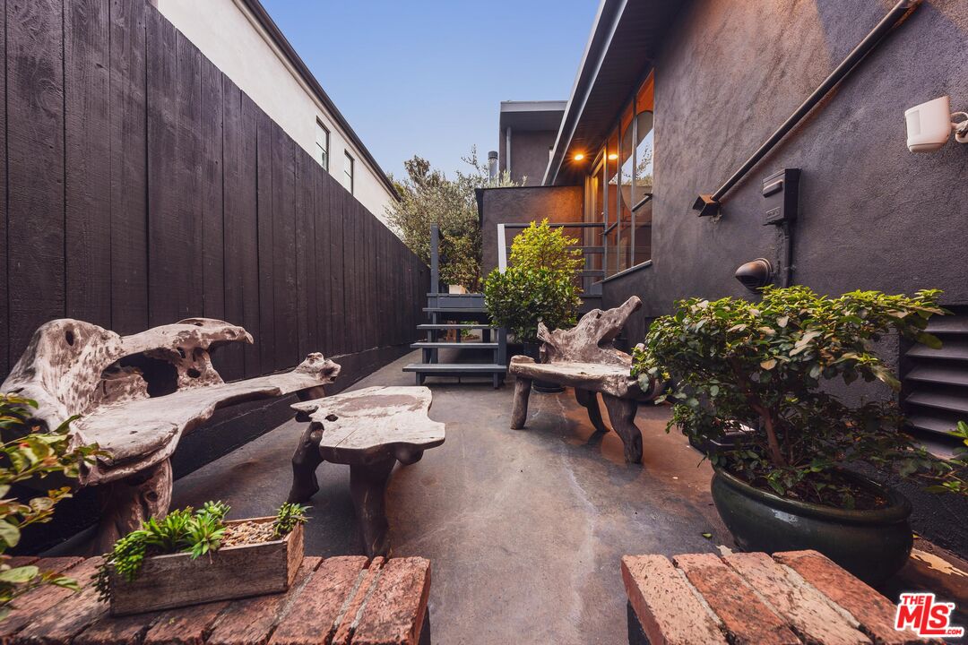 295 Mabery Rd