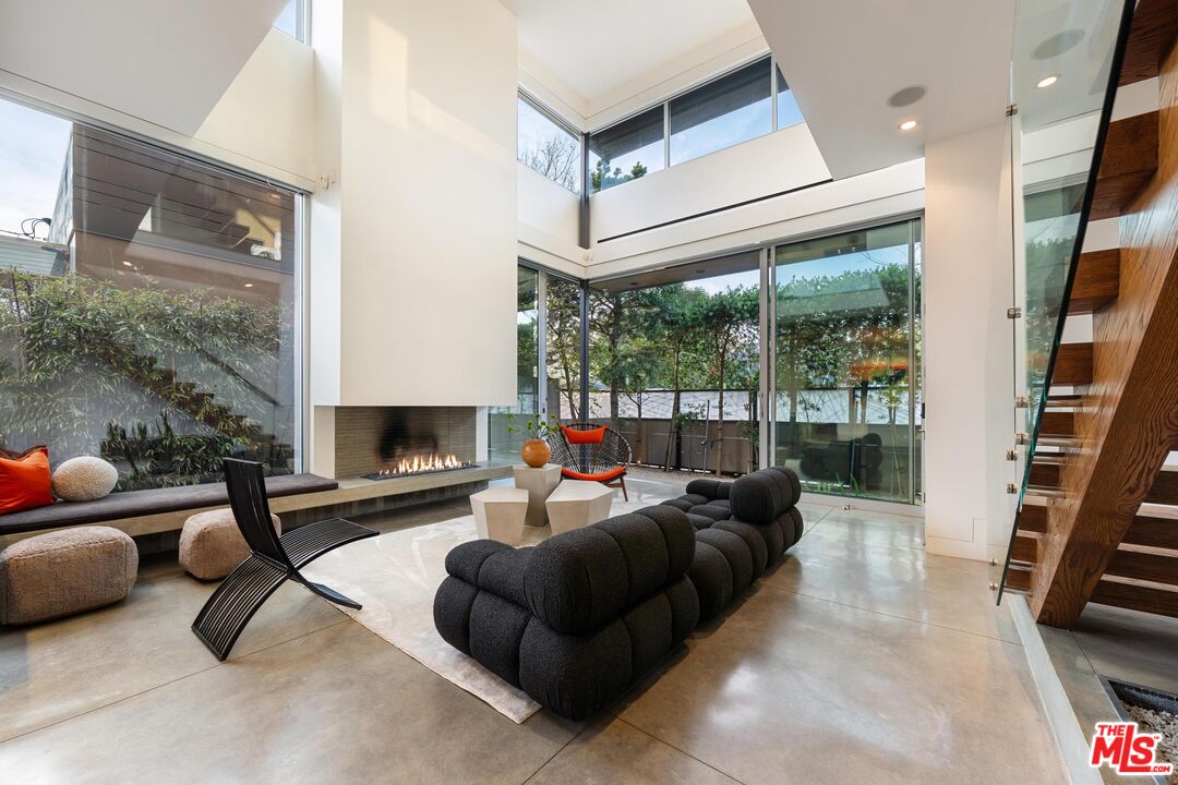 524 Rialto Ave