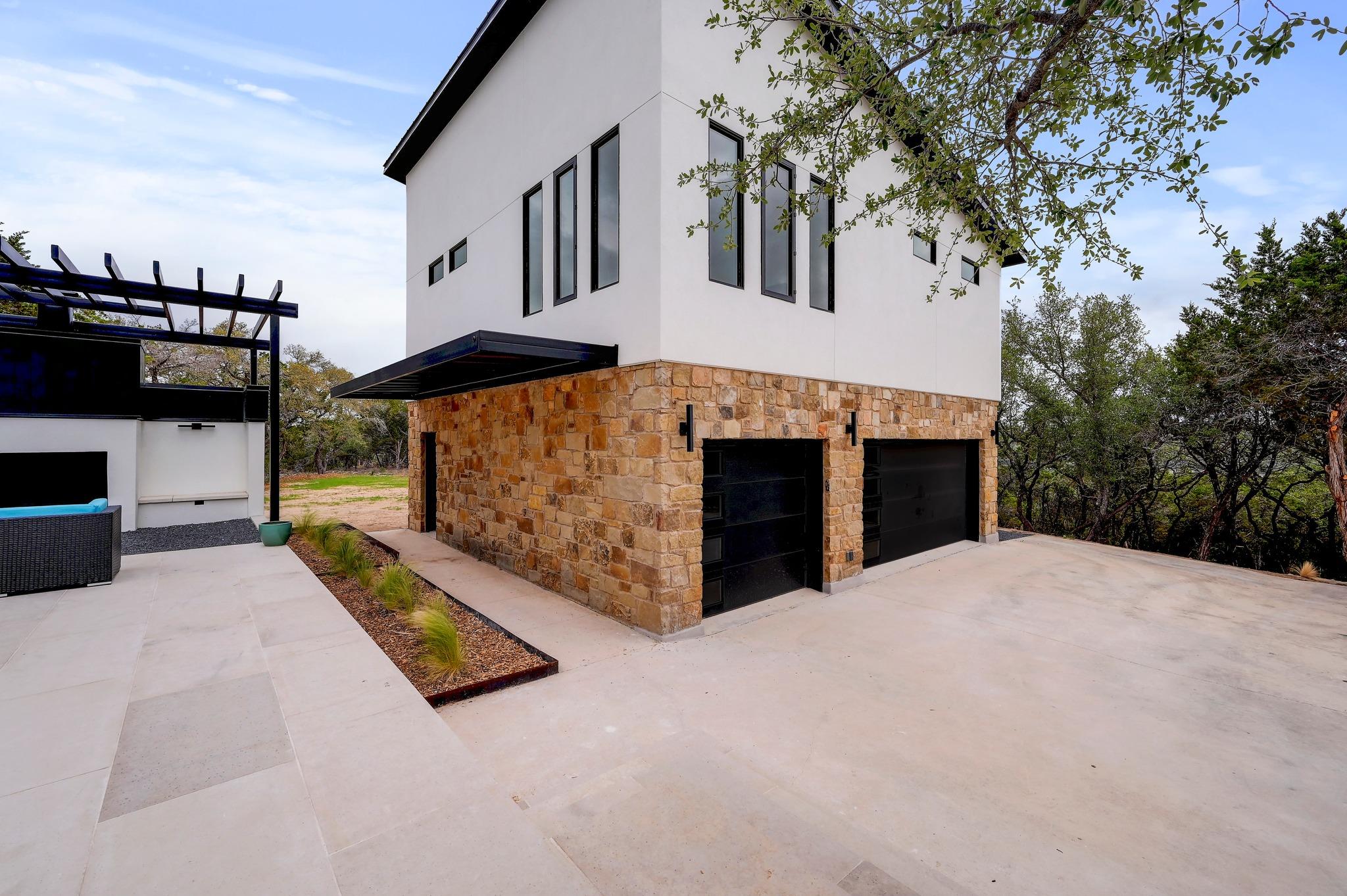 700 Rancho Grande DR